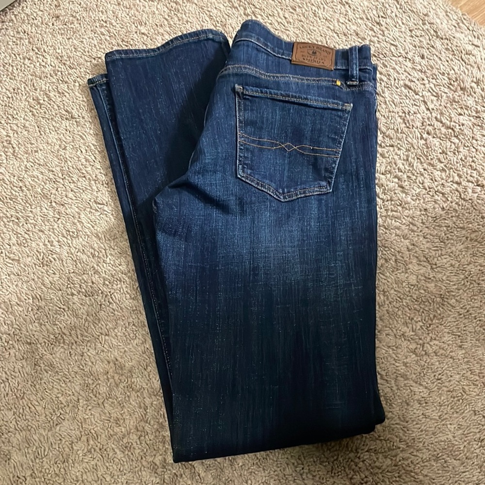 Lucky brand bootcut/straight cut jeans size 8